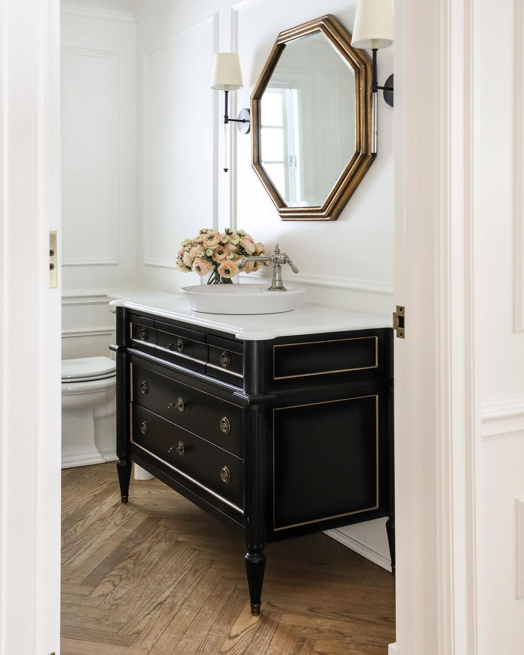 unknown_150539504_3500084370118148_3505766204759309239_n unknown_150539504_3500084370118148_3505766204759309239_n 5 Exquisite Art Deco Bathrooms Ideas 5 Exquisite Art Deco Bathrooms Ideas unknown 150539504 3500084370118148 3505766204759309239 n