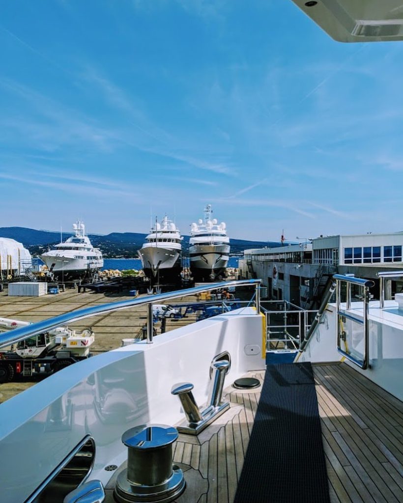 global services Global Services: Shaping the Future of Business 149049029 151341050046728 7020265952937745164 n 820x1024