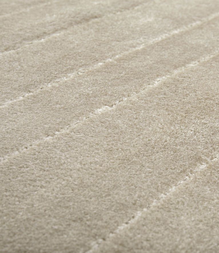 White Garden Area Rug - In Neutral Tones With Wool & Silk - Home'Society