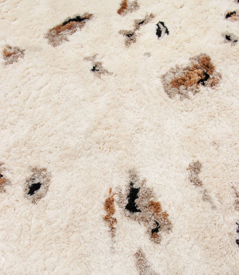 Oslo Shaggy Rug: Handmade With New Zealand Wool and Silk - Home'Society