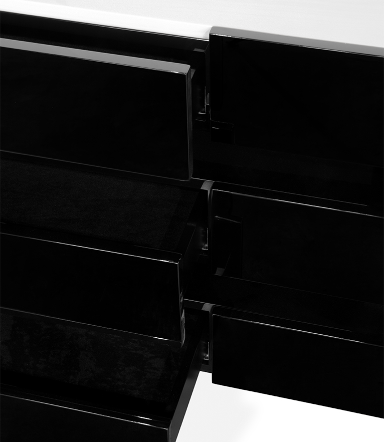 Shinto I Console Table In Gloss Black Lacquer With A Modern Design - Home'Society