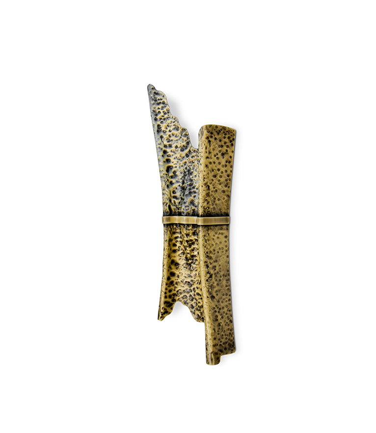 Folio Wall Light - With A Modern Design Made In Hammered Aged Brass - Home'Society