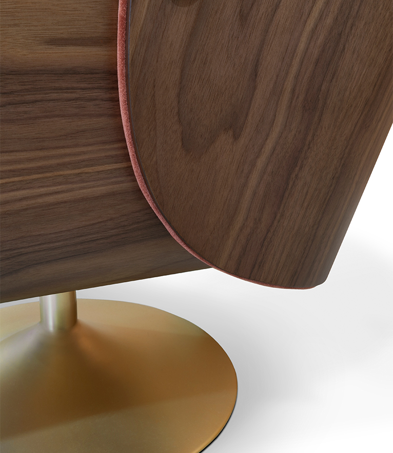 Virginia Armchair: Upholstered in High-quality Velvet - Home'Society