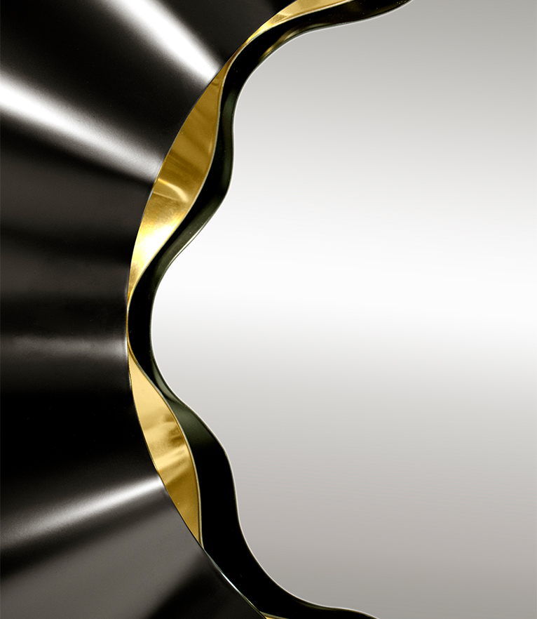 Revê 2-tier Mirror: Matte Exterior With a High Gloss Metallic Interior - Home'Society