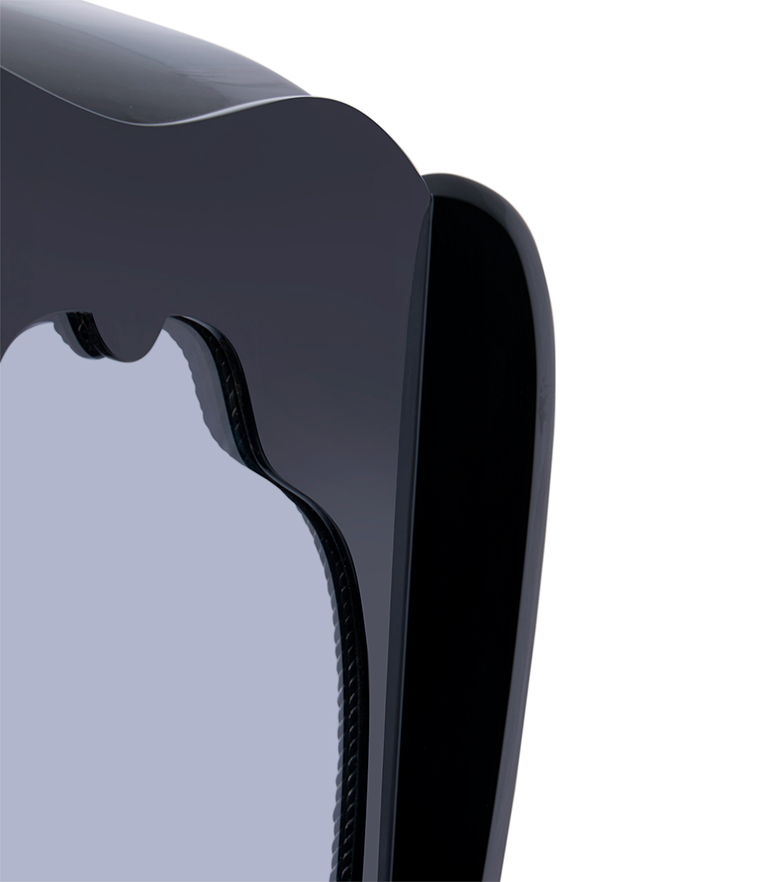 Palatino Slim Display Case - In Mahogany For Your Modern Interior Design - Home'Society